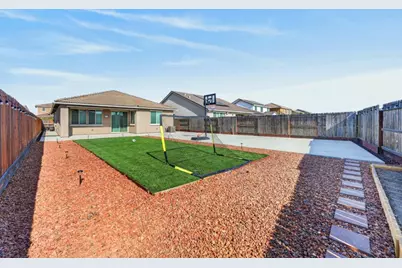 4935 Sassafras Way, Antelope, CA 95843 - Photo 10