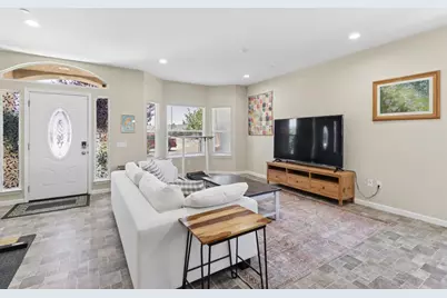 5 Oasis Court, Sacramento, CA 95838 - Photo 4