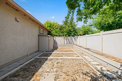 2492 Plumcreek Lane, Manteca, CA 95336 - Photo 24