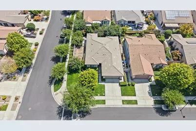 2492 Plumcreek Lane, Manteca, CA 95336 - Photo 2