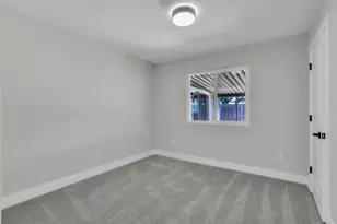 4941 Alcott Dr, Sacramento, CA 95820 - Photo 22
