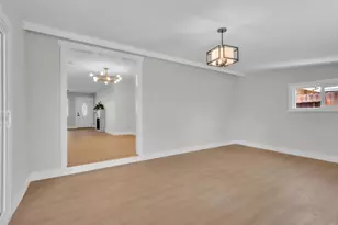 4941 Alcott Dr, Sacramento, CA 95820 - Photo 16
