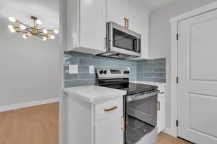 4941 Alcott Dr, Sacramento, CA 95820 - Photo 14