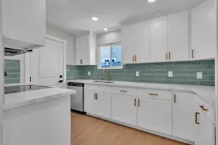 4941 Alcott Dr, Sacramento, CA 95820 - Photo 12