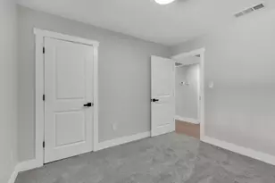 4941 Alcott Dr, Sacramento, CA 95820 - Photo 24