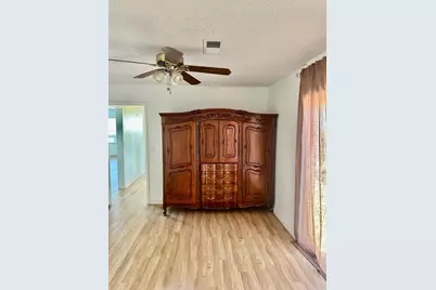 208 Parry Avenue, Modesto, CA 95354 - Photo 14