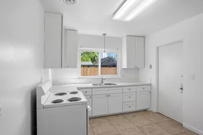1102 Blair Avenue, Modesto, CA 95350 - Photo 10