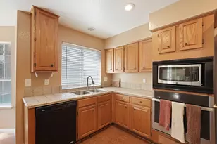 1530 Locust Dr, Tracy, CA 95376 - Photo 16