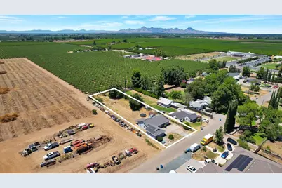 2137 Holcomb Avenue, Yuba City, CA 95993 - Photo 2