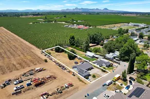 2137 Holcomb Ave, Yuba City, CA 95993 - Photo 2