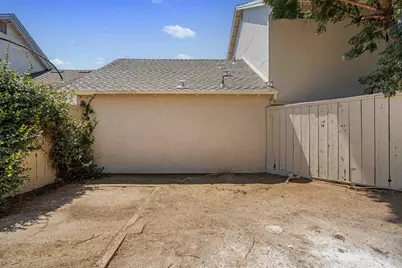 2025 Hearthstone Lane, Modesto, CA 95355 - Photo 32