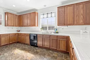 17990 Hidden Well Ln, Lathrop, CA 95330 - Photo 24