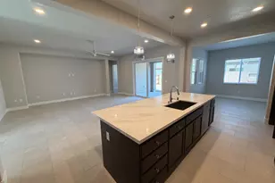 367 Hot Springs Dr, Manteca, CA 95337 - Photo 4
