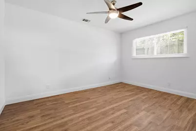 4804 Willowbrook Dr, Sacramento, CA 95842 - Photo 12