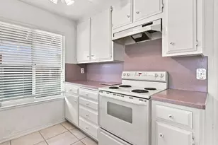 3746 W Benjamin Holt Dr, Stockton, CA 95219 - Photo 18