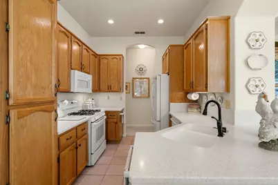 5008 Skyway Drive, Fair Oaks, CA 95628 - Photo 16