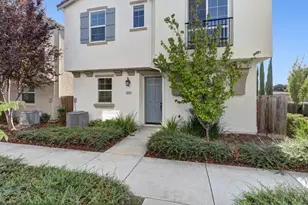 7820 Zaragoza walk, Sacramento, CA 95823 - Photo 2