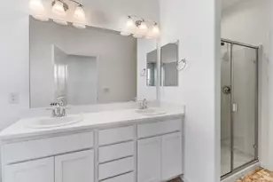 7820 Zaragoza walk, Sacramento, CA 95823 - Photo 24