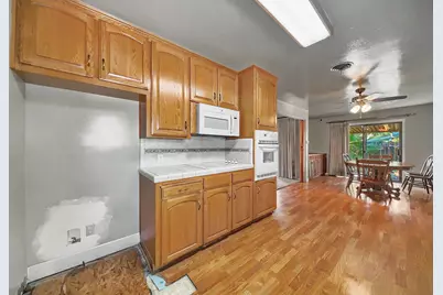 1215 Del Vale Avenue, Modesto, CA 95350 - Photo 14