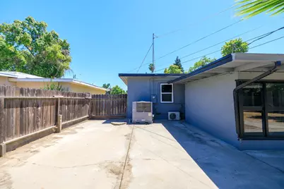 325 Oakshire Avenue, Modesto, CA 95354 - Photo 42