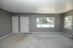 325 Oakshire Ave, Modesto, CA 95354 - Photo 8