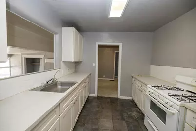 325 Oakshire Avenue, Modesto, CA 95354 - Photo 16