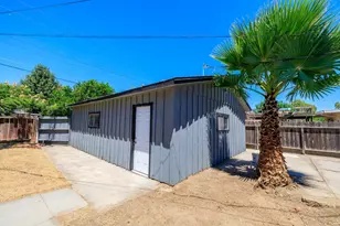 325 Oakshire Ave, Modesto, CA 95354 - Photo 40