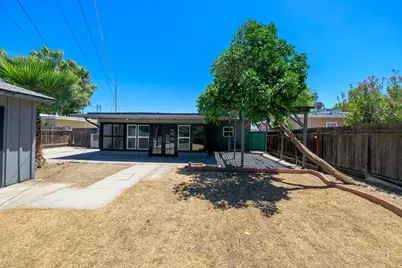 325 Oakshire Avenue, Modesto, CA 95354 - Photo 34