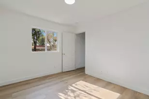 2501 Lock Ave, Sacramento, CA 95822 - Photo 16