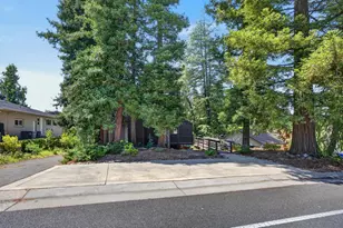 4520 S Land Park Dr, Sacramento, CA 95822 - Photo 44