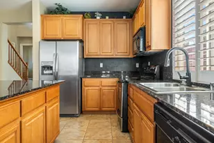 5323 St Elmo Ct, Riverbank, CA 95367 - Photo 8
