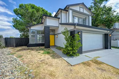 6431 Canyon Creek Way, Elk Grove, CA 95758 - Photo 2