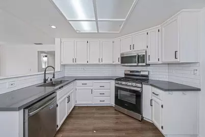 6431 Canyon Creek Way, Elk Grove, CA 95758 - Photo 22