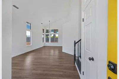 6431 Canyon Creek Way, Elk Grove, CA 95758 - Photo 4