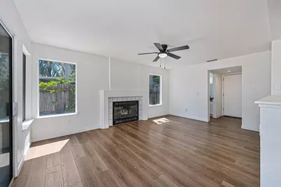 6431 Canyon Creek Way, Elk Grove, CA 95758 - Photo 18