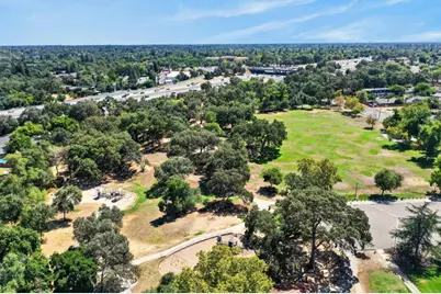 5645 Woodforest, Sacramento, CA 95842 - Photo 36