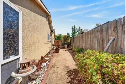 5645 Woodforest, Sacramento, CA 95842 - Photo 28
