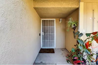 5645 Woodforest, Sacramento, CA 95842 - Photo 8