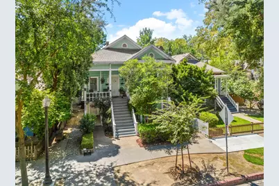 2706 F St, Sacramento, CA 95816 - Photo 4