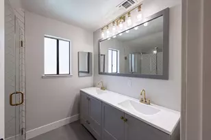 6005 La Castana Way, Sacramento, CA 95823 - Photo 24