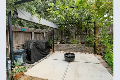 6388 E Fedora Avenue, Fresno, CA 93727 - Photo 34