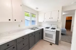 4728 Pacific Ave, Olivehurst, CA 95961 - Photo 14