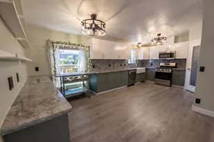 Bentley, Sacramento, CA 95823 - Photo 24