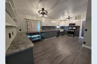 Bentley, Sacramento, CA 95823 - Photo 18