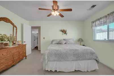 1301 Windsor, Turlock, CA 95380 - Photo 24