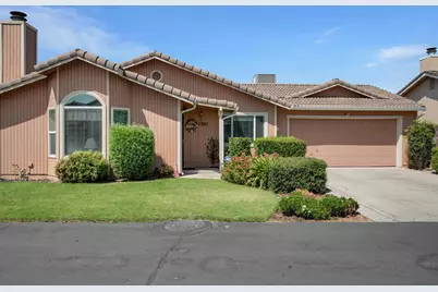 1301 Windsor, Turlock, CA 95380 - Photo 2