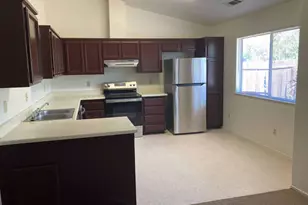 12473 Georgia Ln, Madera, CA 93637 - Photo 6