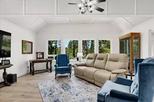 10096 Elder Dr, Grass Valley, CA 95949 - Photo 16