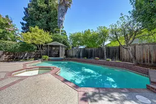 9 Bliss River Ct, Sacramento, CA 95831 - Photo 14