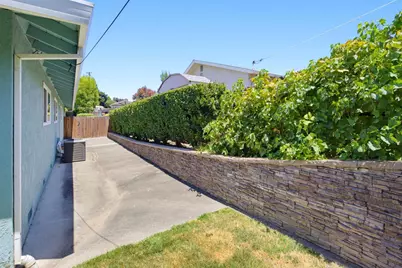 7554 Tipperary Way, Citrus Heights, CA 95610 - Photo 32